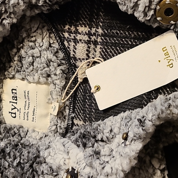 Dylan plaid Faux Fur coat, sz M, gray and white - Picture 6 of 7